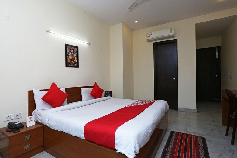 Hotel Oyo 350 Near Medanta