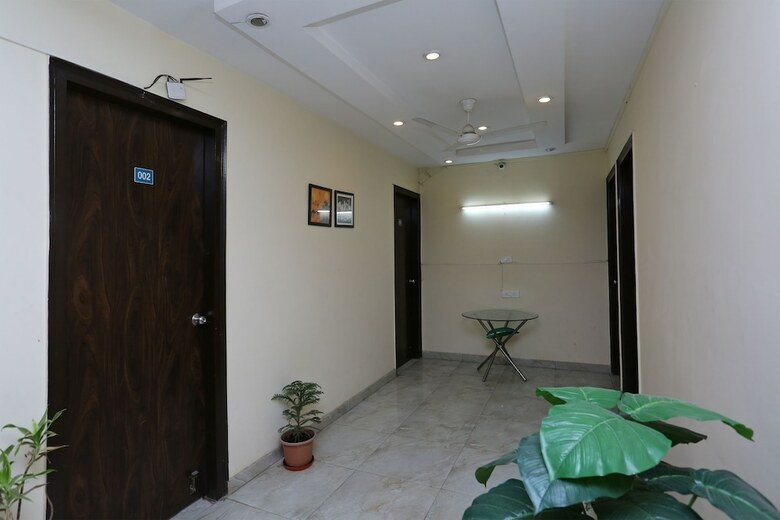 Hotel Oyo 350 Near Medanta