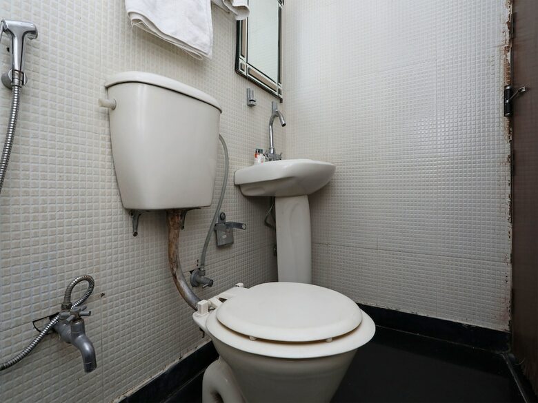 Oyo 9298 Hotel Sands Inn