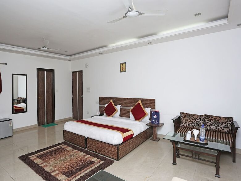 Oyo 10257 Hotel Lotus Park