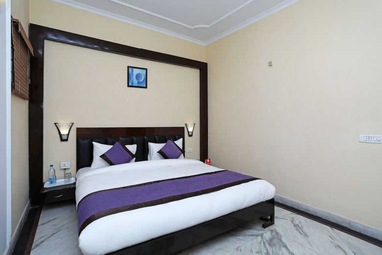 Oyo 10057 Hotel Laksh Residency