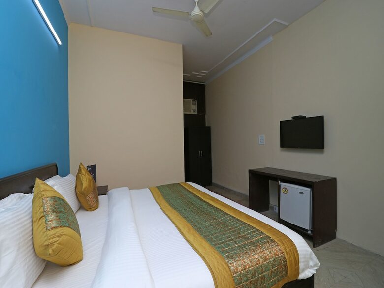 Oyo 10583 Hotel Amigo