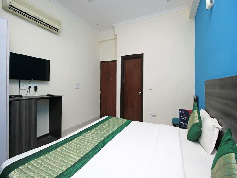 Hotel Oyo 6574 Sector 44