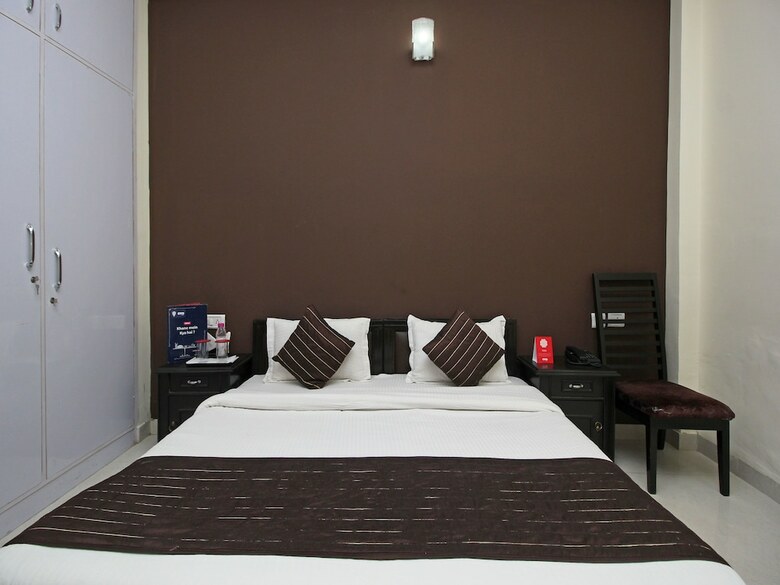 Hotel Oyo 6574 Sector 44