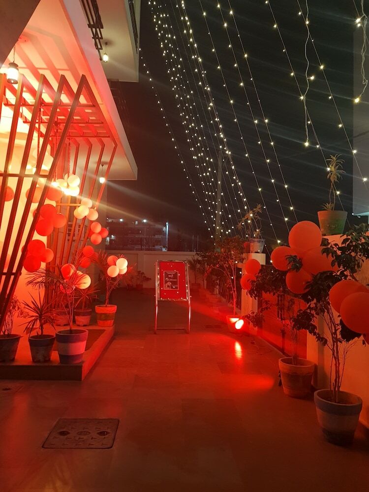 Hotel Atithi Suites