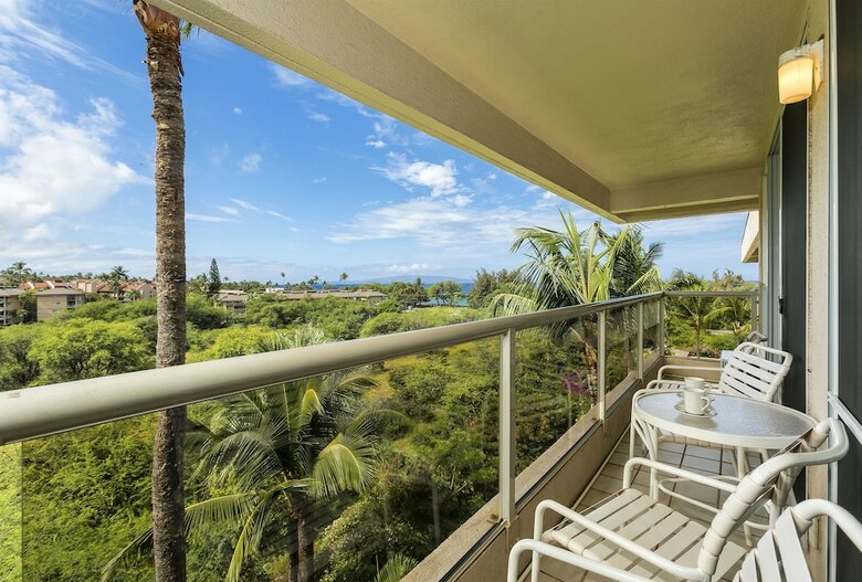 Aston At The Maui Banyan