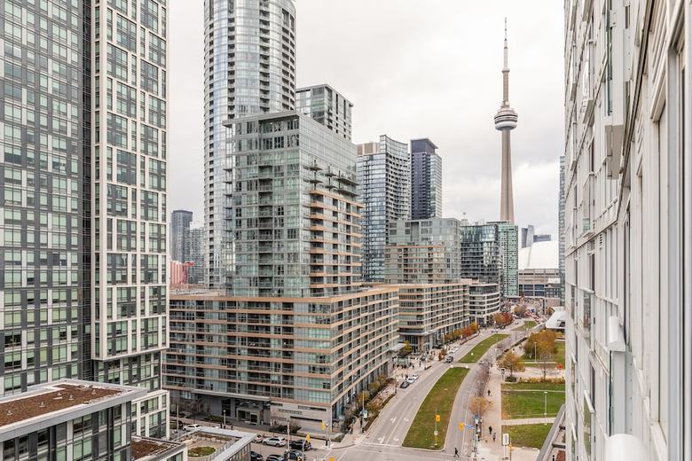 Simply Comfort. Amazing Downtown Apartments