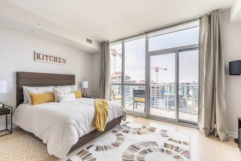 Simply Comfort. Amazing Downtown Apartments