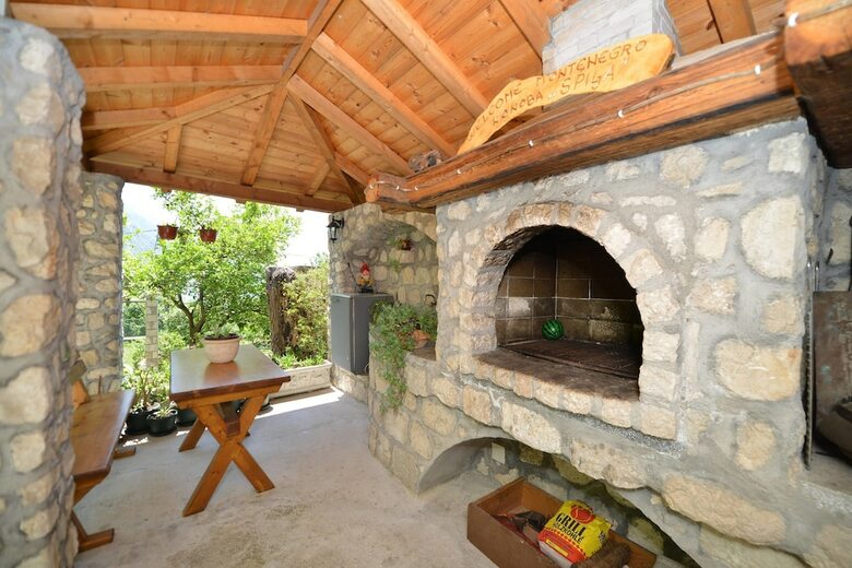 J&p Apartments Orahovac