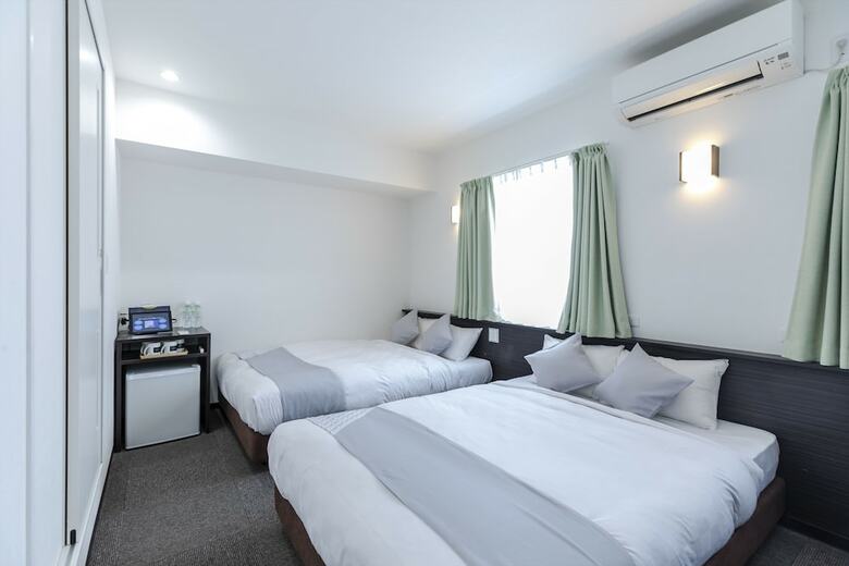 Oyo Hotel Reborn Namba-minami