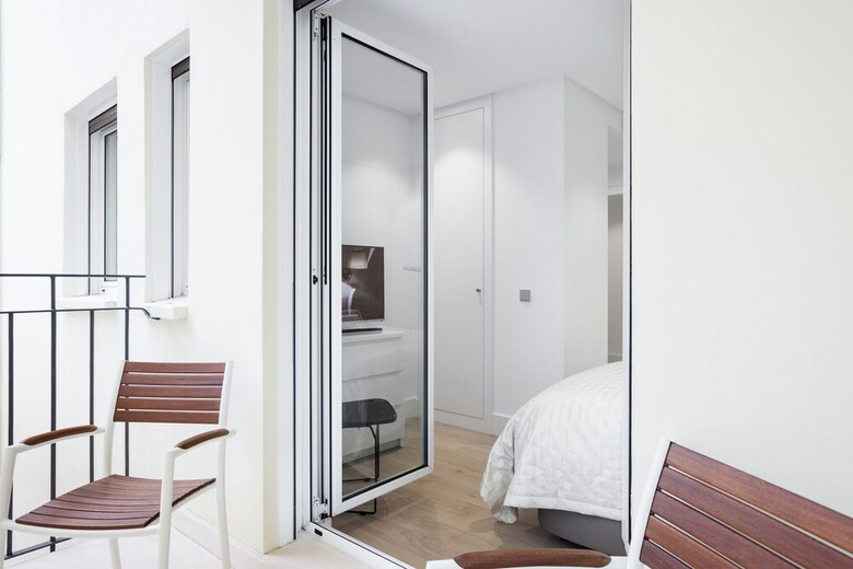 Velazquez Apartments By Flatsweethome