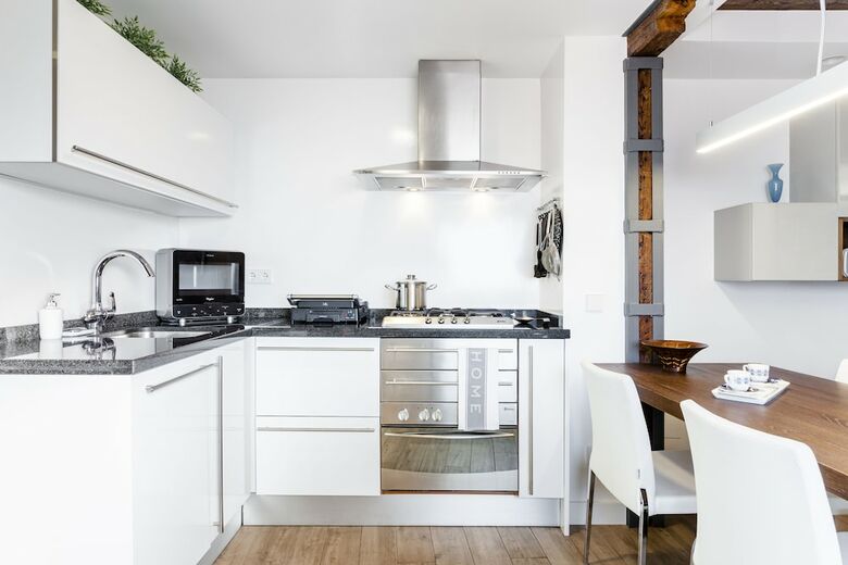 Santa Ana Apartment By Flatsweethome