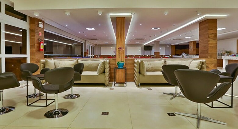 Hotel Sleep Inn Maring� Airport