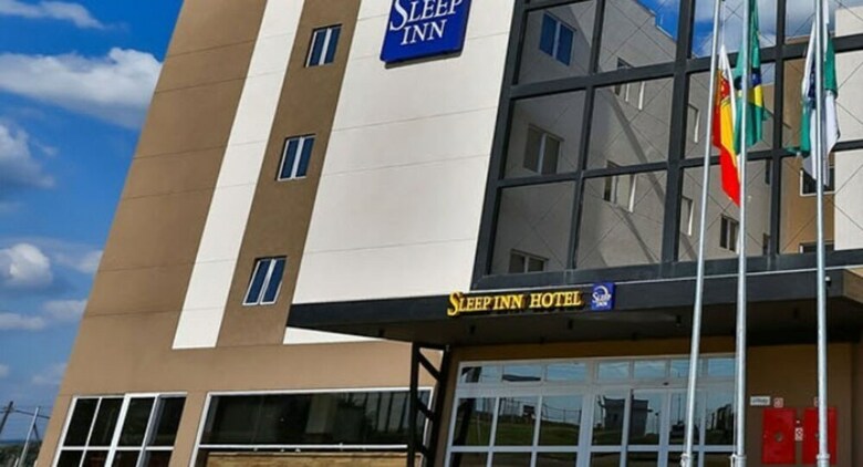 Hotel Sleep Inn Maring� Airport