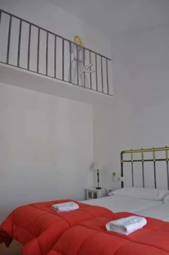 Apartamentos La Casa Pintada - Plaza de Canterias 7