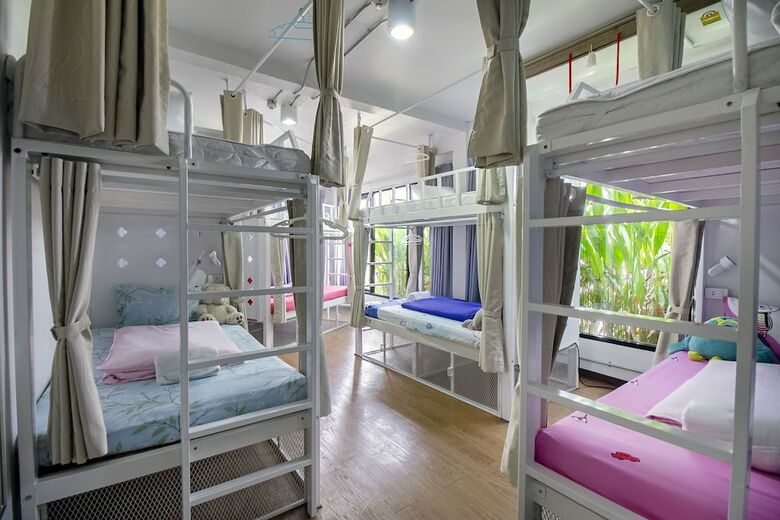 Hostal Oyo 705 Hostel@seatzstation