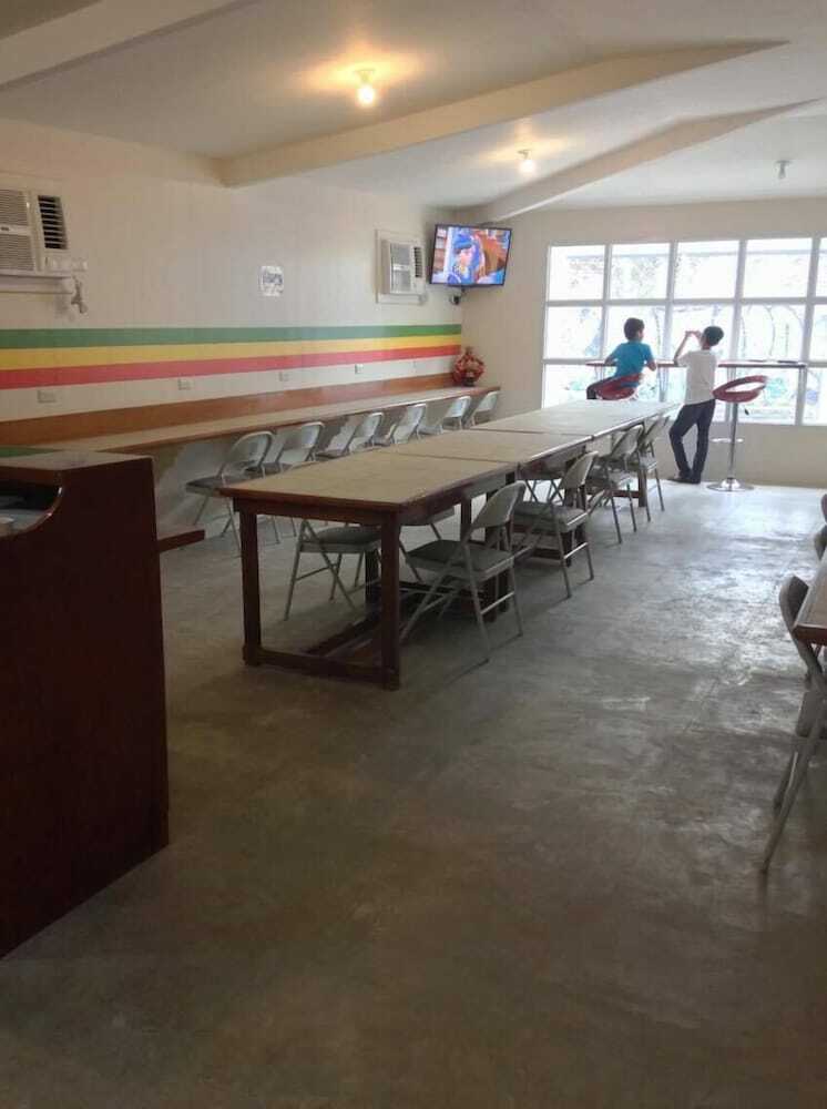 Hotel In And Go Hostel