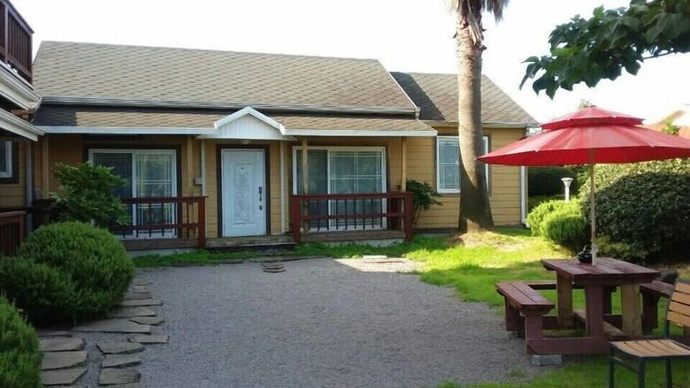 Pension Jeju Good House