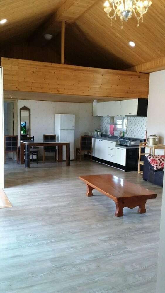 Pension Jeju Good House