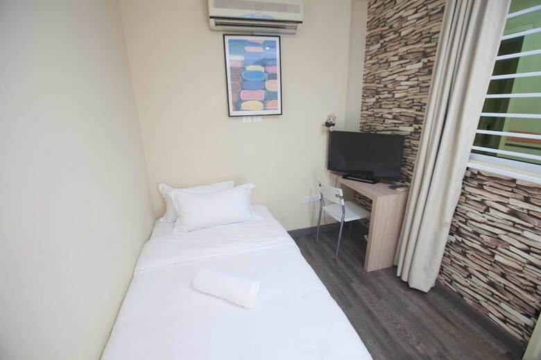 Hotel Natol Homestay - L.a