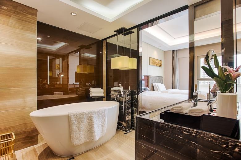 Vaya International Hotel