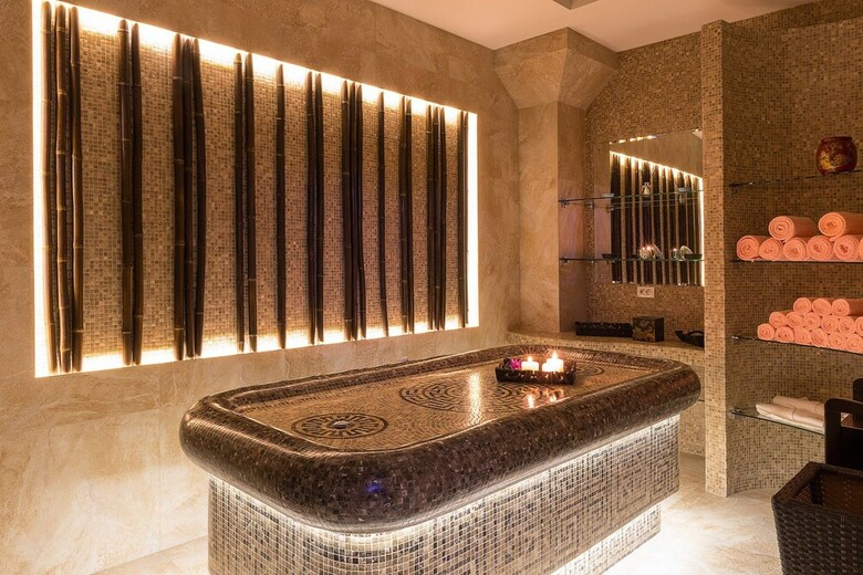 Bliss Hotel & Spa