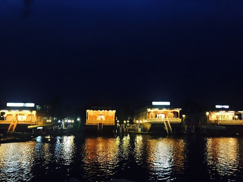 Gemini Group Of Houseboats