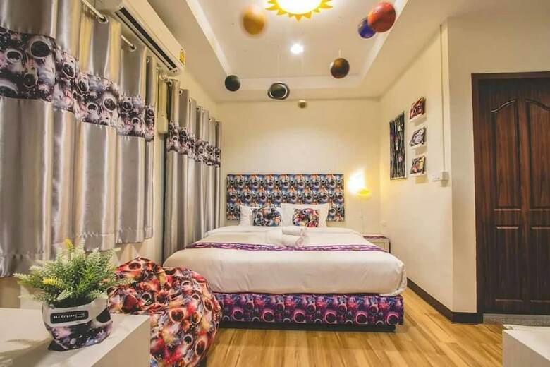 Hotel Bangkok River Loka
