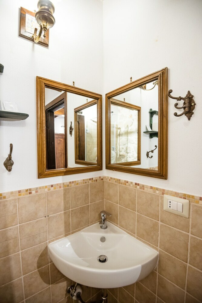 Hotel Nena' Al Borgo Castello