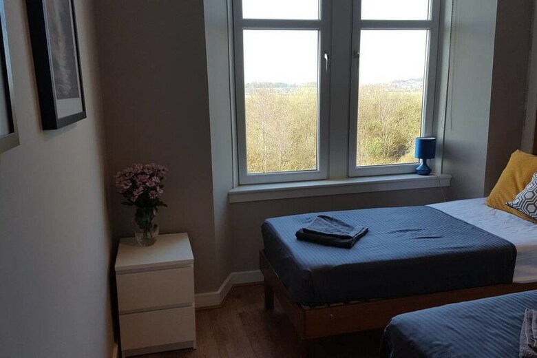 Dragon - Dumbarton Apartment 2 Bedroom Home