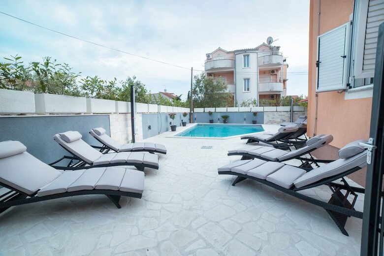 Apartments Marina