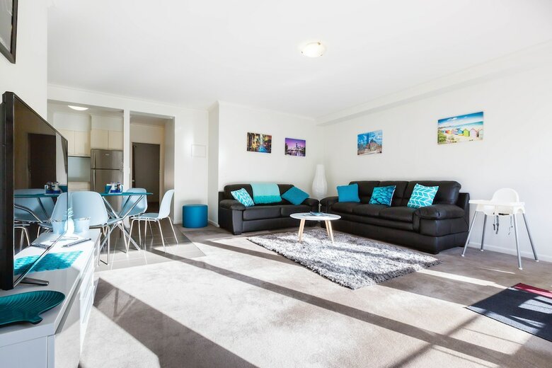 Kayla, 2bdr Southbank Apartment