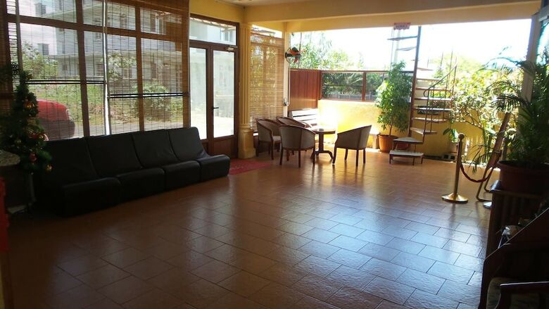 Sun 7 Guest House-hotel