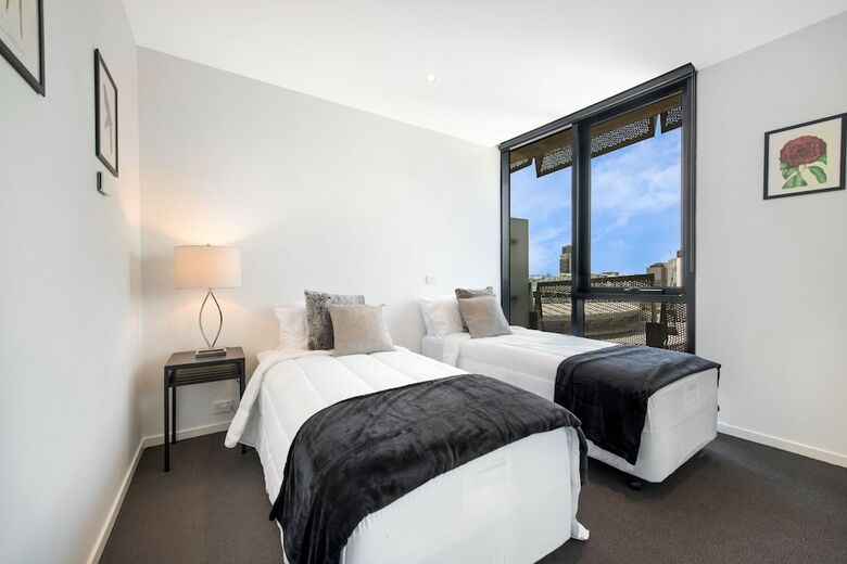 Farina, 1bdr Docklands Apartment