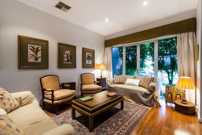 Jasmine, 2bdr Port Melbourne House