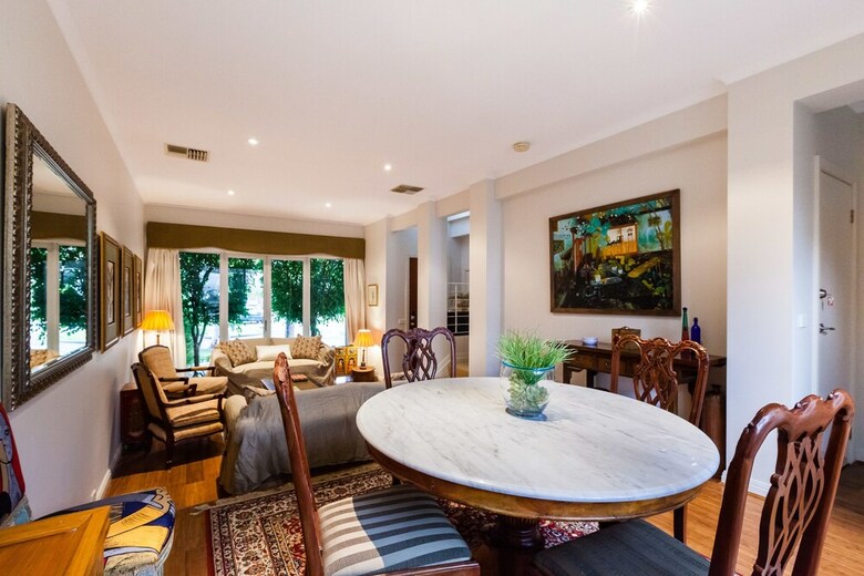 Jasmine, 2bdr Port Melbourne House