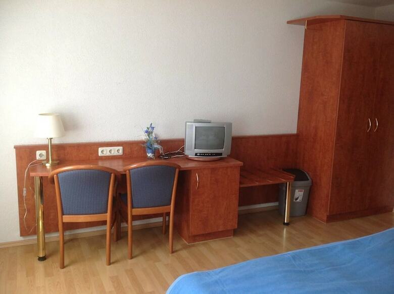 Hostal Pension Altstadt Garni