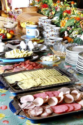 Hostal Goldener Schwan Hotel Garni