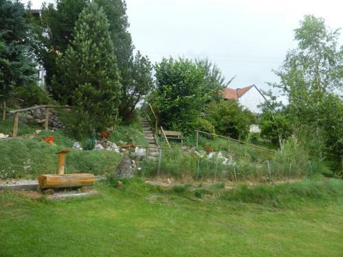Cozy Cabin Near Lake In Urspring