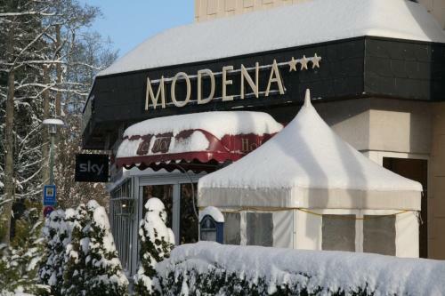 Hostal Hotel Modena