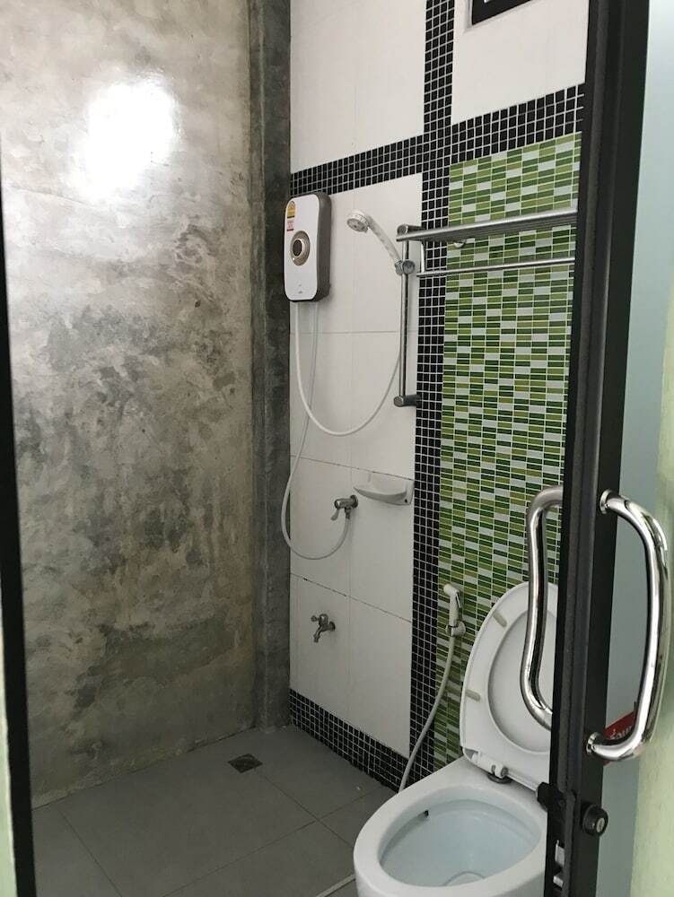 Hotel 7 House