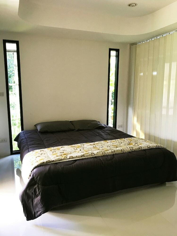 Hotel Ranong Pk Guest House And Studio