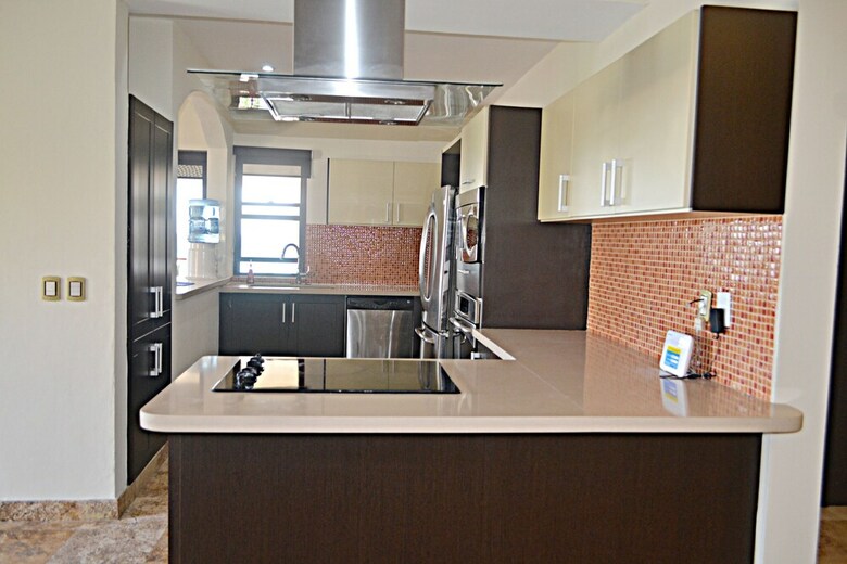 Apartamentos El Faro Beachfront Penthouse