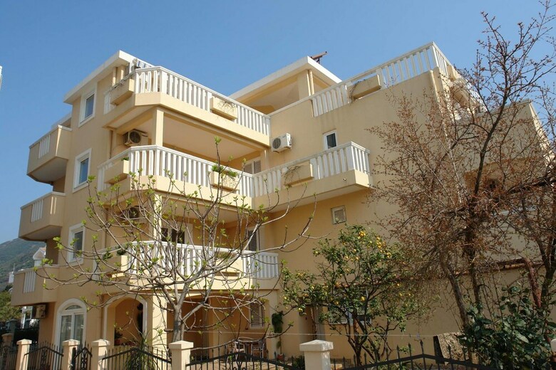 Apartments Villa Maslovar