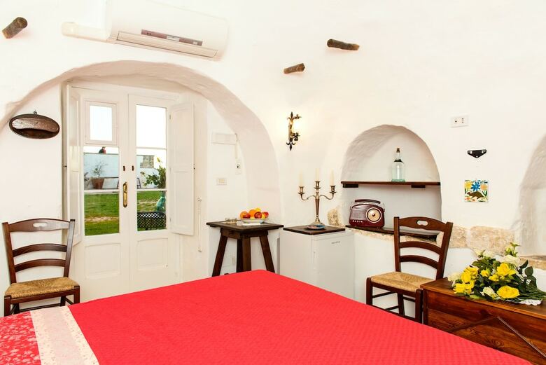 Bed & Breakfast Masseria Pozzo Tre Pile - Romantic Trullo