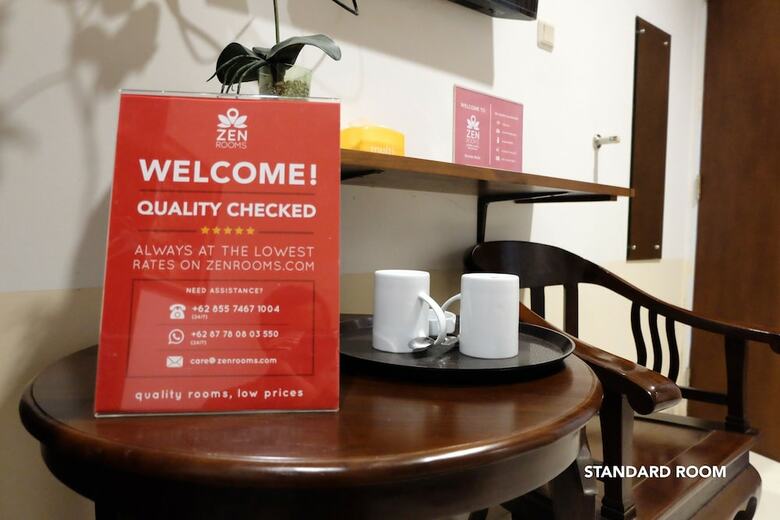 Hotel Zen Rooms Near Alun-alun