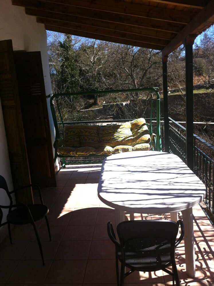 House With 2 Bedrooms In Vlachokerasia