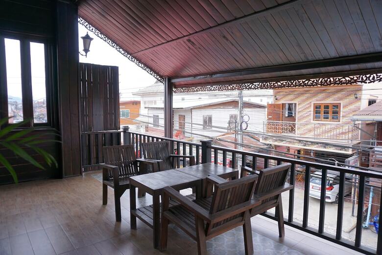 Wongsaisiri Srichiangkhan Hotel