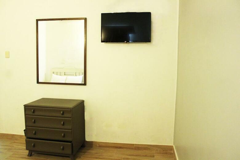 Hotel Plaza Del Arco Express