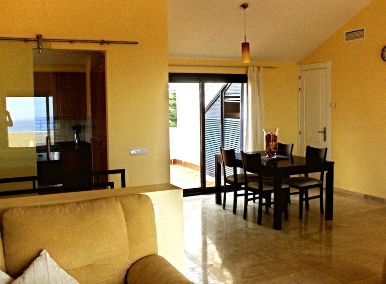 Apartamentos Albatros Residence - Lunch And Dinner